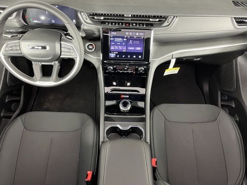 New 2025 Jeep Grand Cherokee Laredo X w/ Luxury Tech Group I image 9