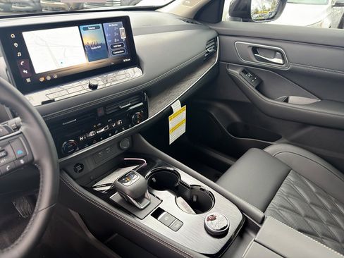 New 2026 Nissan Rogue Platinum w/ Platinum Premium Package image 23