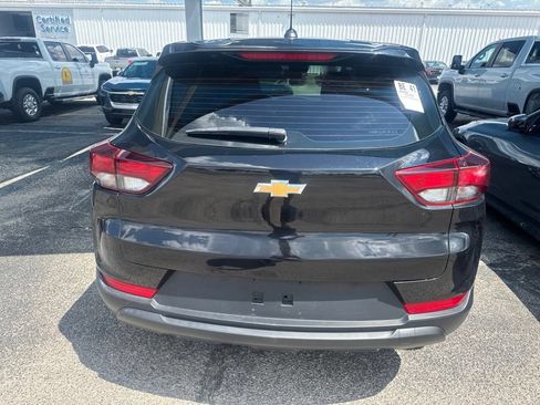 Used 2023 Chevrolet TrailBlazer LS FWD image 5