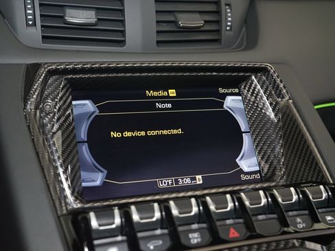 Used 2021 Lamborghini Aventador SVJ AWD/4WD image 26