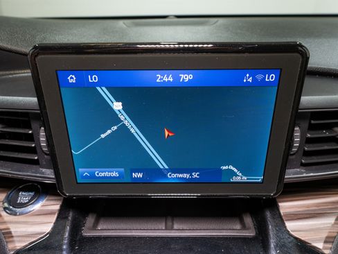 Used 2022 Ford Explorer Limited w/ Equipment Group 301A image 17