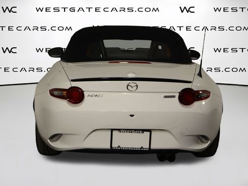 Used 2019 MAZDA MX-5 Miata Club w/ I-ACTIVSENSE Club Package RWD image 10