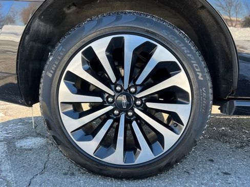 Used 2024 Lincoln Navigator Reserve image 14