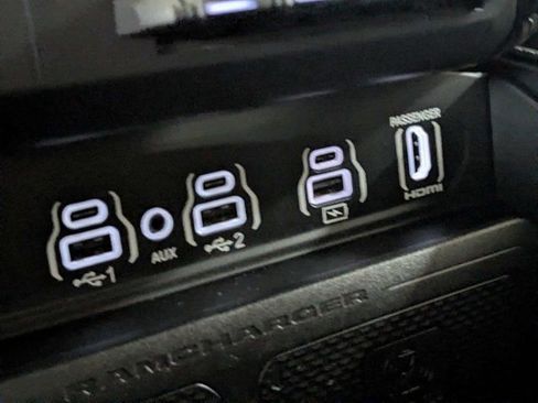 Used 2025 RAM 1500 Limited AWD/4WD image 22
