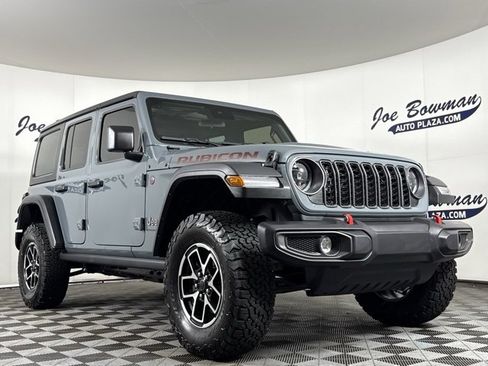 Used 2025 Jeep Wrangler Unlimited Rubicon image 5