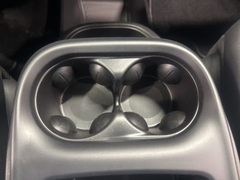 New 2025 Chrysler Pacifica Select image 24