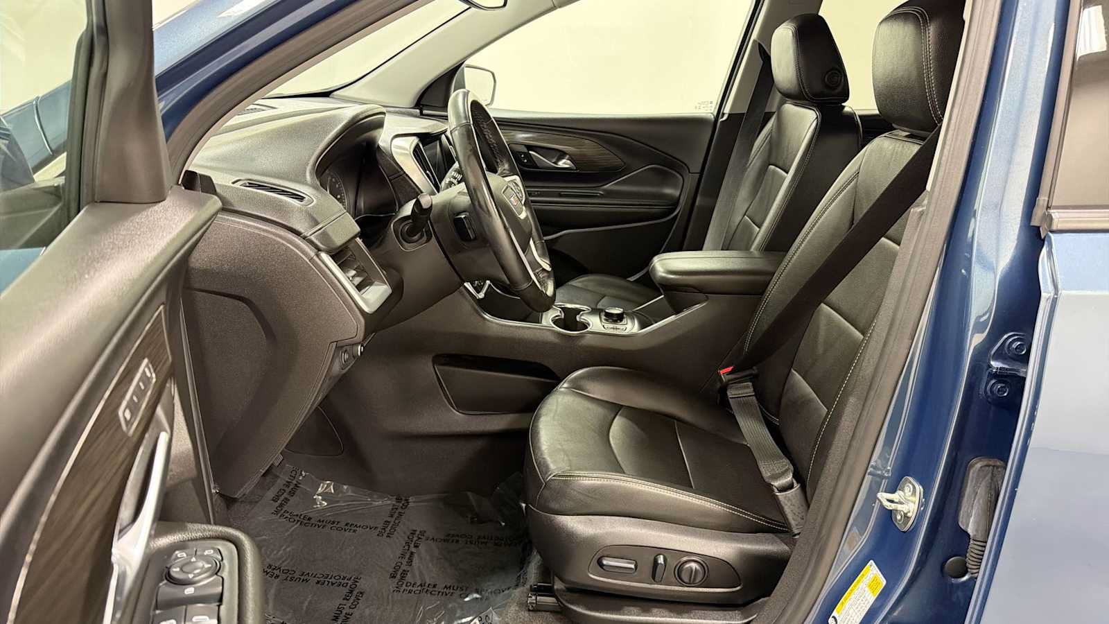 Used 2024 GMC Terrain SLT AWD/4WD image 13