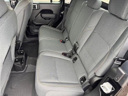 New 2026 Jeep Gladiator Sport image 10