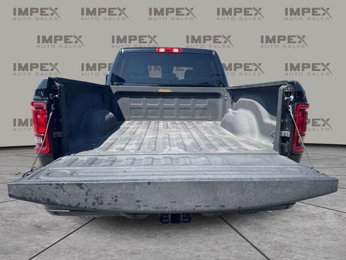 Used 2025 RAM 2500 Big Horn AWD/4WD image 25