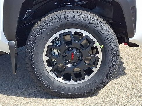 New 2026 Toyota Tacoma TRD Off-Road AWD/4WD image 6