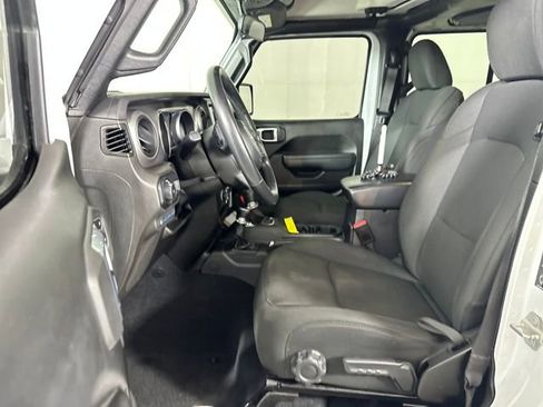 Used 2023 Jeep Wrangler Unlimited w/ Cold Weather Group image 11