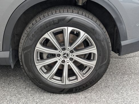 Used 2023 Mercedes-Benz GLC 300 4MATIC image 10