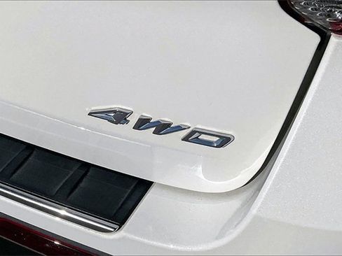 Used 2022 Ford Explorer Platinum w/ Technology Package image 8