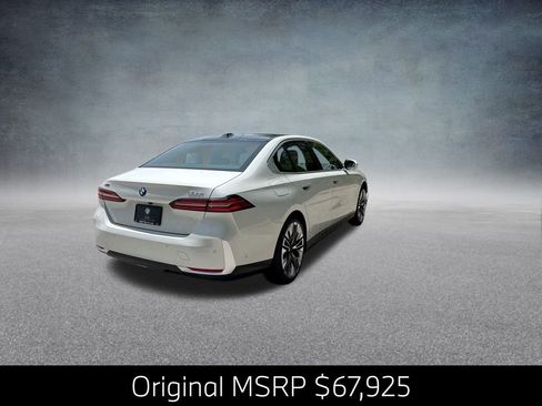 Certified 2026 BMW 530i xDrive w/ Premium Package AWD/4WD image 10