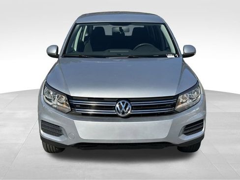 Used 2017 Volkswagen Tiguan Limited image 8