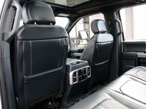 Used 2022 Ford F250 Platinum w/ Tremor Off-Road Package image 27