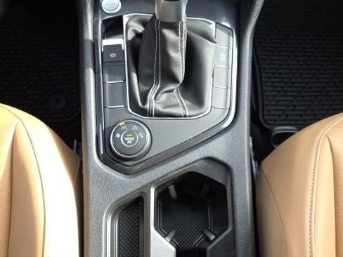 Used 2023 Volkswagen Tiguan SE image 20