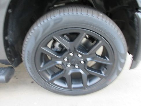 Used 2026 RAM 1500 Laramie w/ Night Edition AWD/4WD image 9