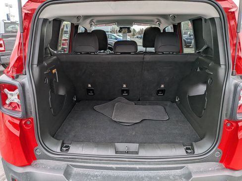 Used 2021 Jeep Renegade Sport image 30