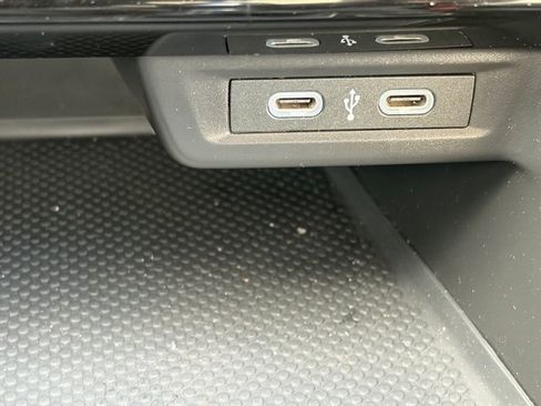 Used 2024 Volkswagen Jetta SE w/ Black Wheel Package image 23