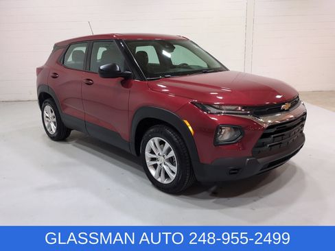 Used 2021 Chevrolet TrailBlazer LS FWD image 1