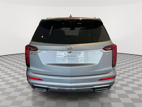 Certified 2025 Cadillac XT6 Luxury image 5