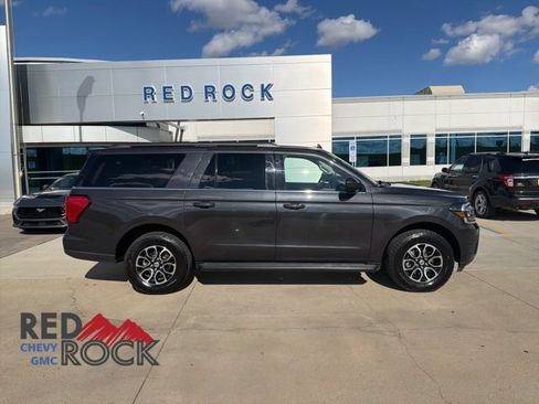 Used 2024 Ford Expedition Max XLT AWD/4WD image 2