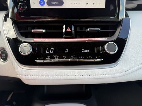 New 2025 Toyota Corolla SE image 24