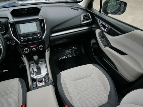 Used 2019 Subaru Forester Premium AWD/4WD image 11
