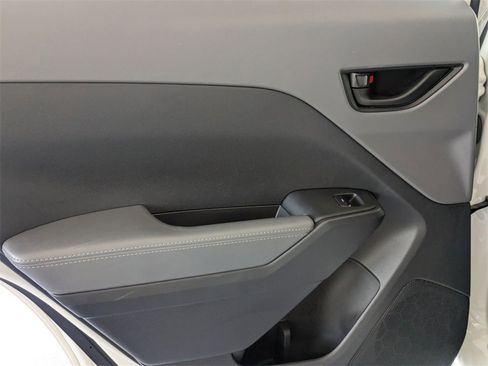 Used 2024 Subaru Crosstrek 2.0i Premium image 25