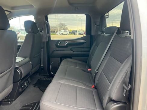 Certified 2023 Chevrolet Silverado 1500 LT AWD/4WD image 16