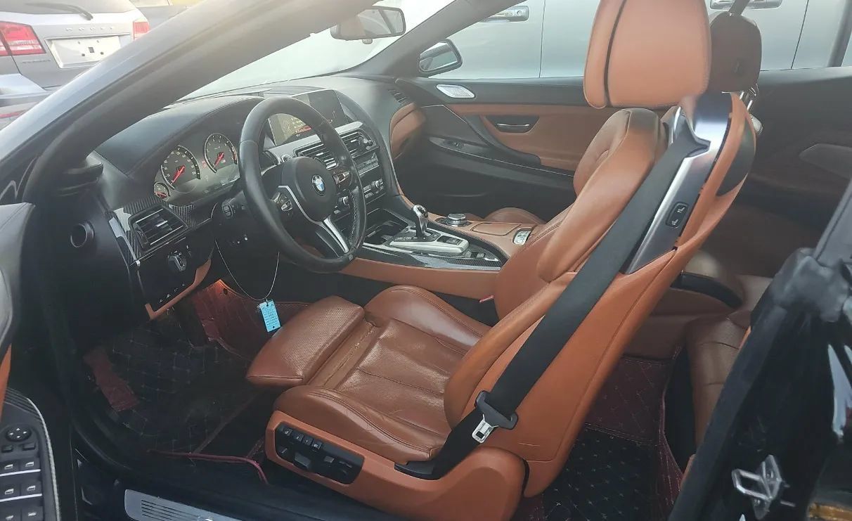 Used 2016 BMW M6 Convertible RWD image 5