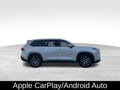 Used 2024 Toyota Grand Highlander XLE image 7