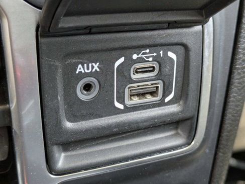 Used 2024 Jeep Wrangler Unlimited AWD/4WD image 22