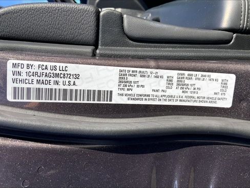 Used 2021 Jeep Grand Cherokee Laredo X image 32