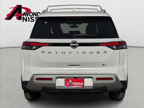 New 2025 Nissan Pathfinder SL image 5