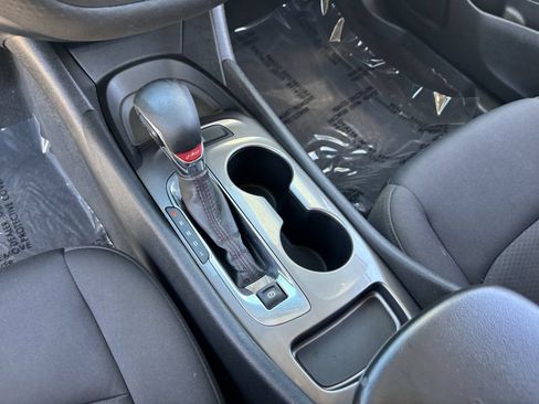 Used 2022 Chevrolet Malibu RS FWD image 23