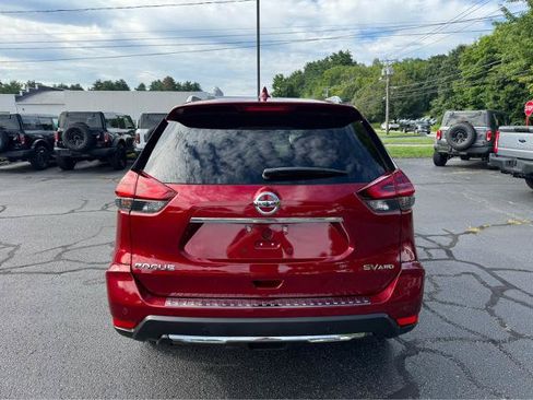 Used 2019 Nissan Rogue SV AWD/4WD image 4