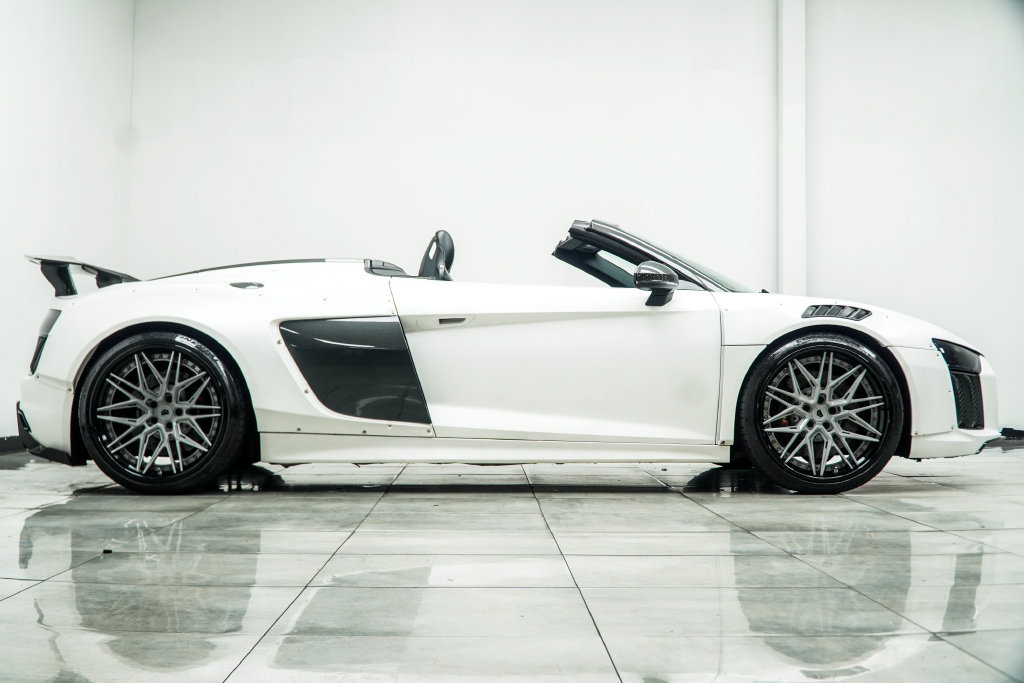 Used 2018 Audi R8 V10 AWD/4WD image 17