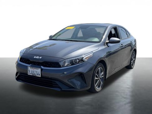 Certified 2024 Kia Forte LXS w/ LXS Technology Package FWD image 4