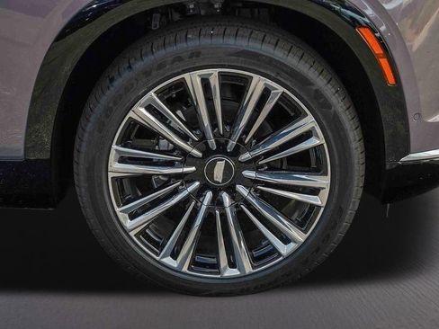 Used 2026 Cadillac Vistiq Premium Luxury AWD/4WD image 18
