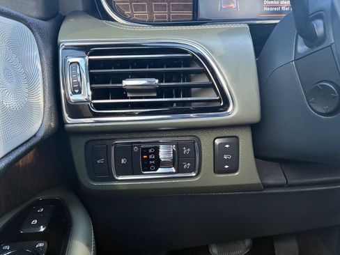 Used 2022 Lincoln Navigator Black Label AWD/4WD image 35