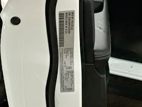 New 2026 Jeep Grand Cherokee Limited w/ Limited Altitude Package image 35