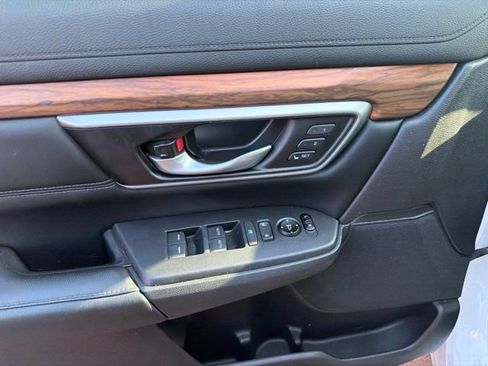 Used 2020 Honda CR-V Touring image 6