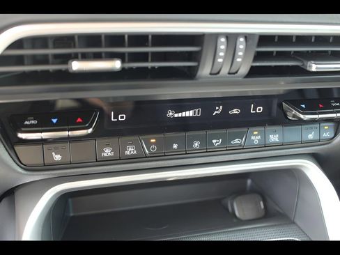 Used 2025 MAZDA CX-90 3.3 Turbo w/ Preferred Package image 15