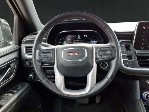 Used 2022 GMC Yukon SLT w/ SLT Luxury Package AWD/4WD image 16