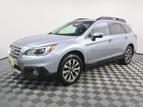 Used 2017 Subaru Outback 2.5i Limited AWD/4WD image 2