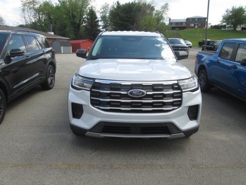 New 2026 Ford Explorer Active AWD/4WD image 3