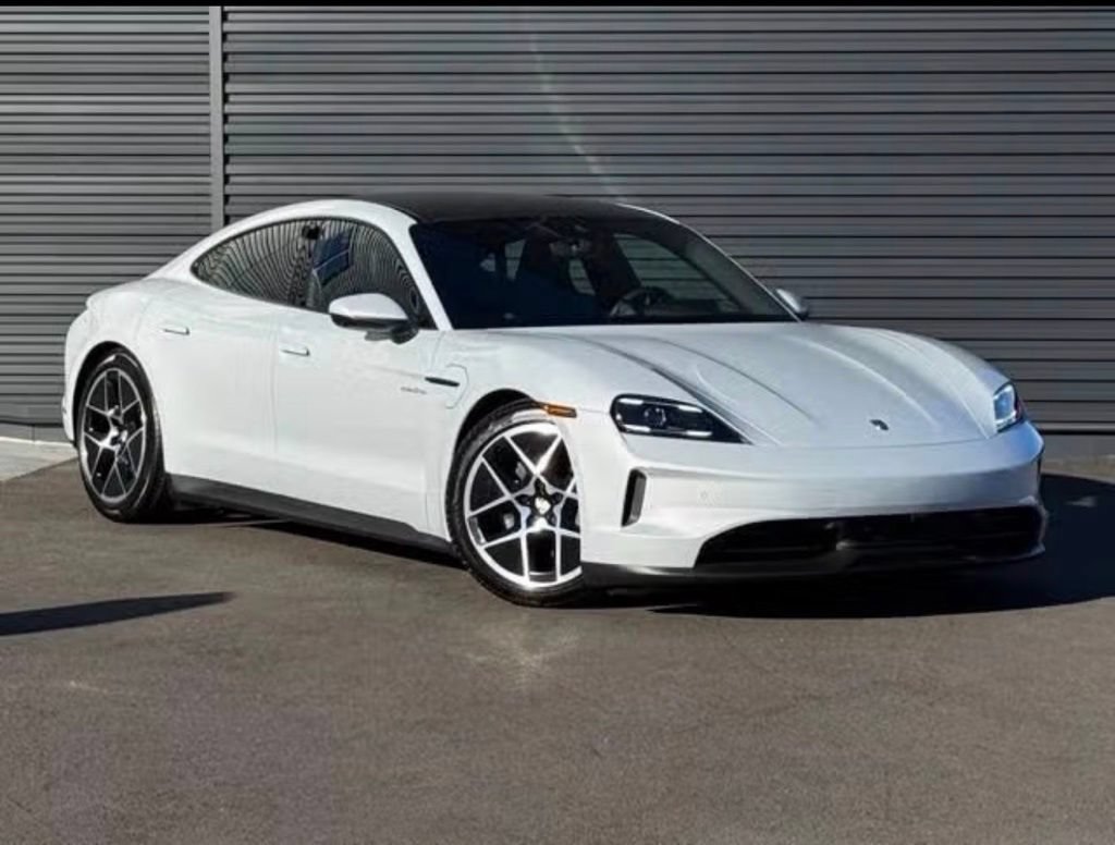 Used 2025 Porsche Taycan AWD/4WD image 7