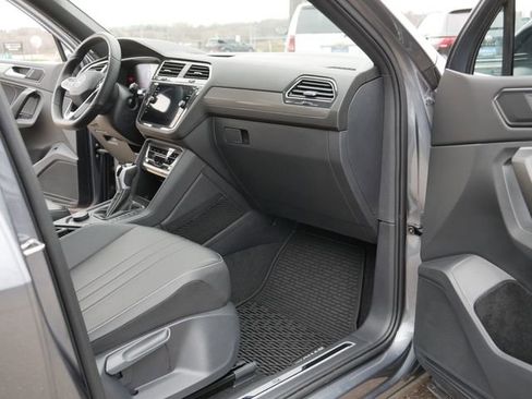 Certified 2024 Volkswagen Tiguan SE R-Line image 20